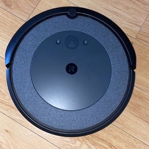 iRobot Roomba i3 EVO (3150) Wi-Fi Connected Robot Vacuum